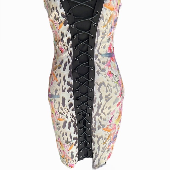🆕‼️BeBe Y2K Corset Style Body Con Print Dress ‼️ - Picture 4 of 8